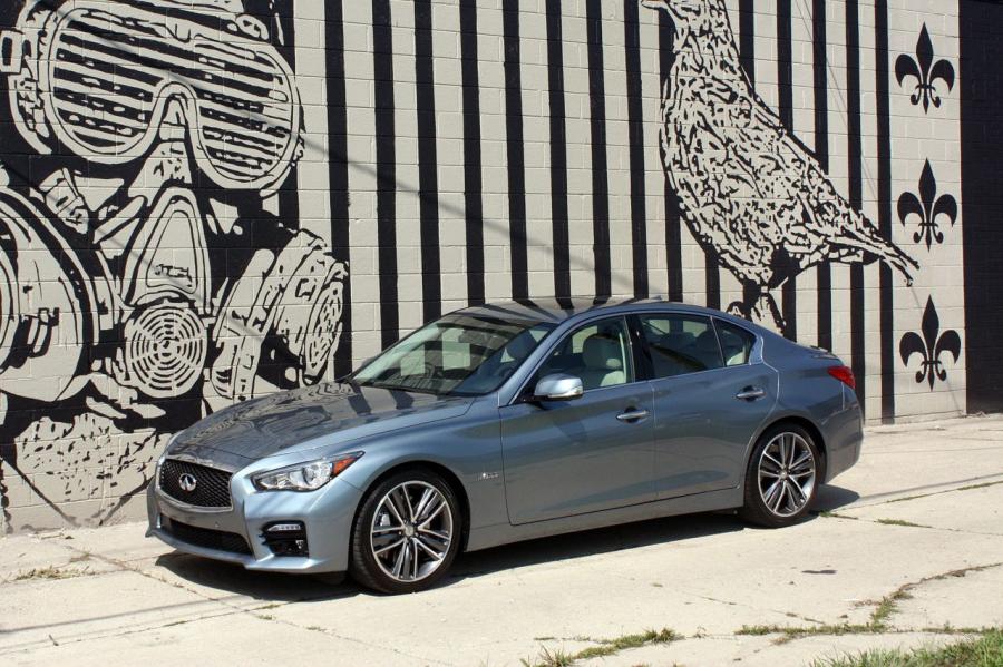  Infiniti Q50 2014 года  (фото 28 из 52)